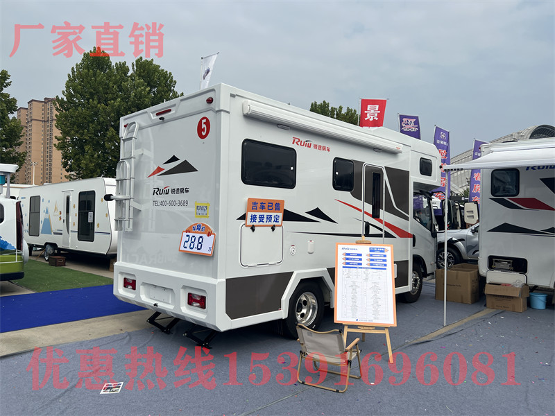 長軸高頂b型房車 瑞弗R700堪稱B型房車典范,配置高設計到位